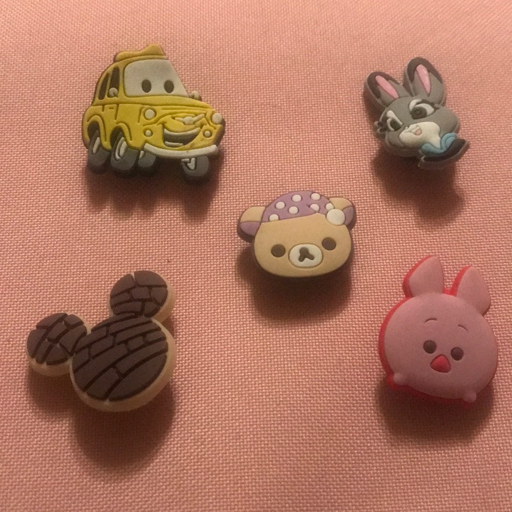 Croc charms